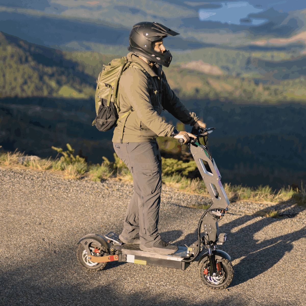Freego D11 Man ride D11 on the mountain road